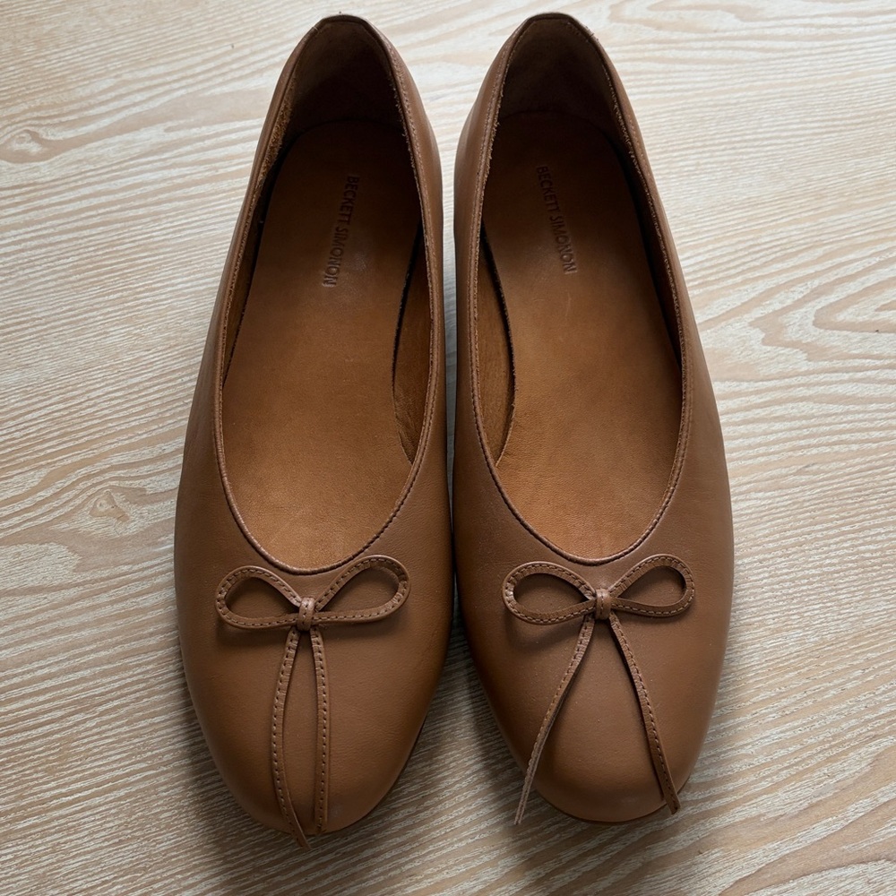 Beckett Simonon Mona Leather Ballet Flats with Bow in Toffee